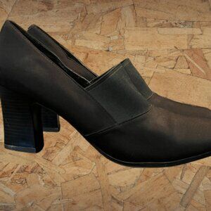 MERONA – Black Classic Pump  – size 10